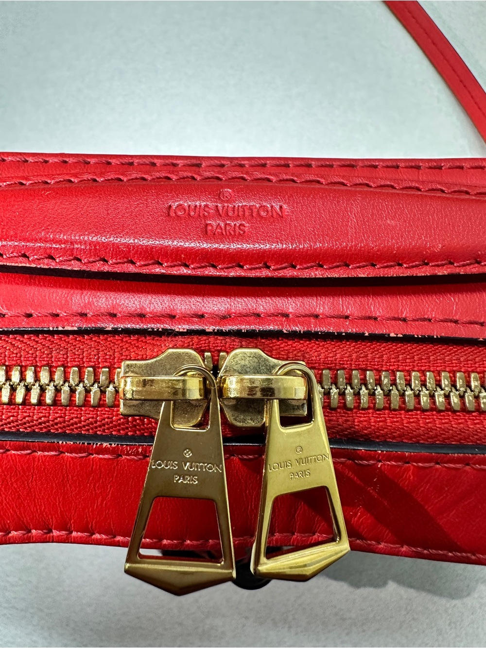 Authentic Louis Vuitton LV Saintonge Monogram Crossbody Handbag - Incl Dustbag - Picture 11 of 15